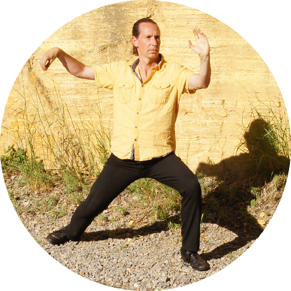 Einfache Peitsche im Tai Chi Chuan Yang-Stil - (Bildquelle: Steffen Michel) Einfache Peitsche im Tai Chi Chuan Yang-Stil - (Bildquelle: Steffen Michel)